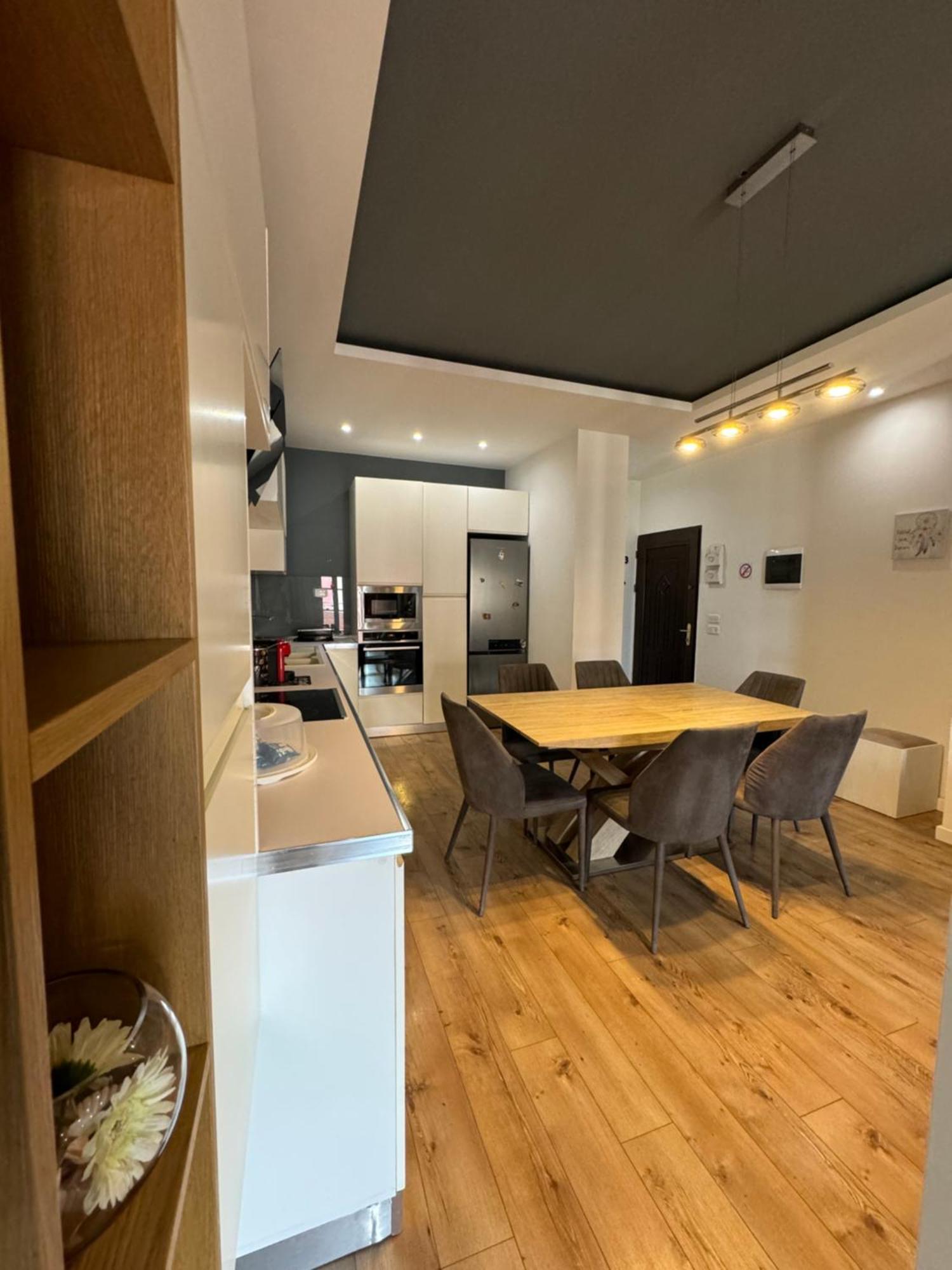 Appartamento Kreilux Valona Vlorë Esterno foto